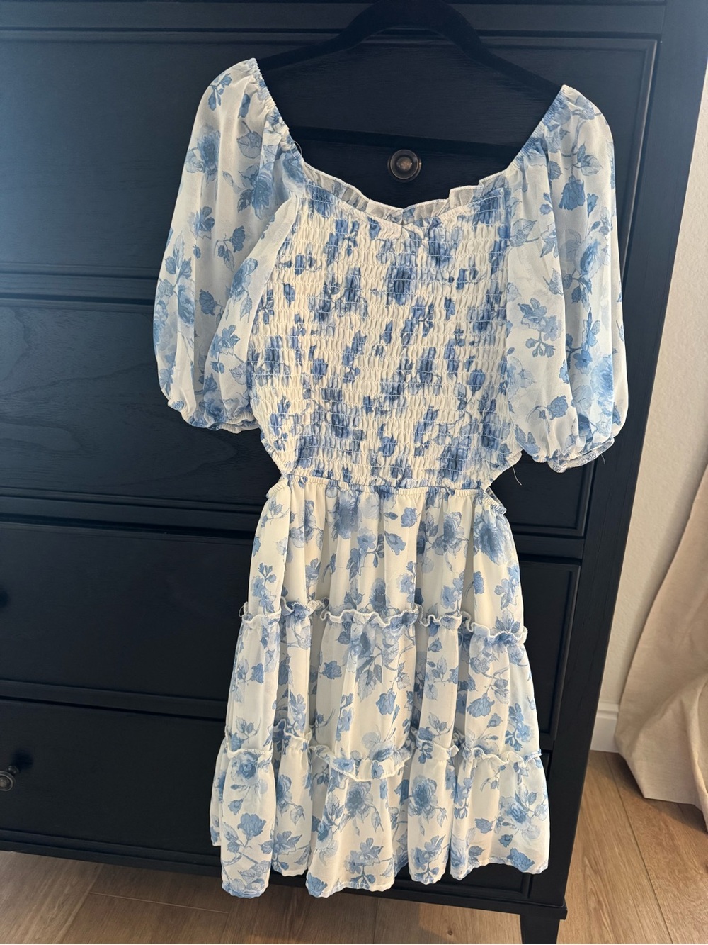 Girls Blue and White Floral Smocked Puff-Sleeve Dress